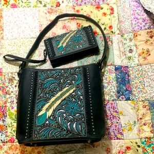 Montana West Embroidered feather concealed carry tote